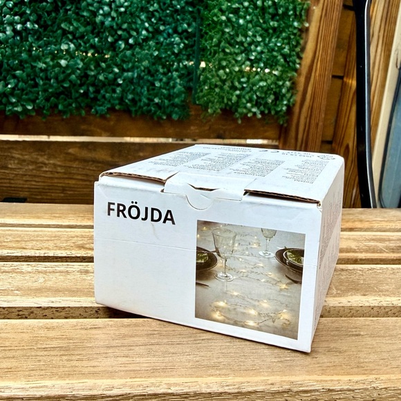 IKEA FRÖJDA LED string light with 40 lights, battery operated leaf/white NEW - Picture 4 of 4